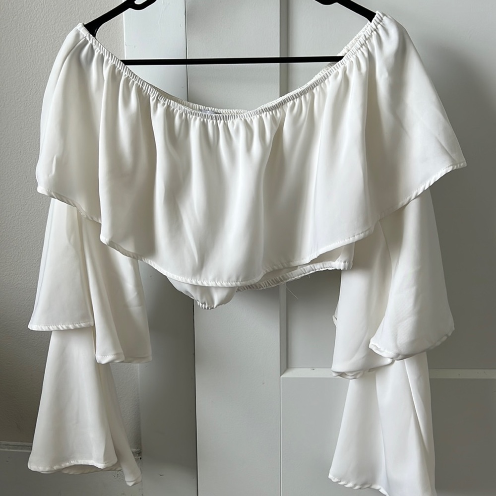 Tobi White Cream Off Shoulder Long Sleeve Ruffled Top Medium